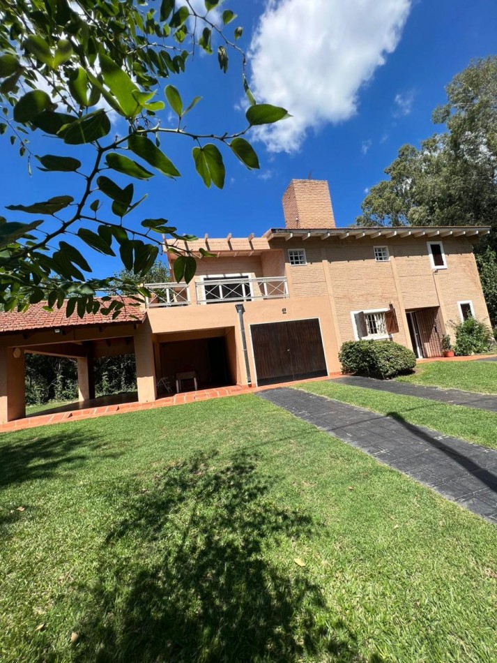 CASA PARA 11 PERSONAS PILETA PARQUE QUINCHO