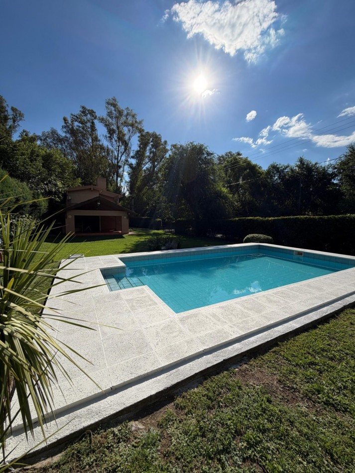 CASA PARA 11 PERSONAS PILETA PARQUE QUINCHO