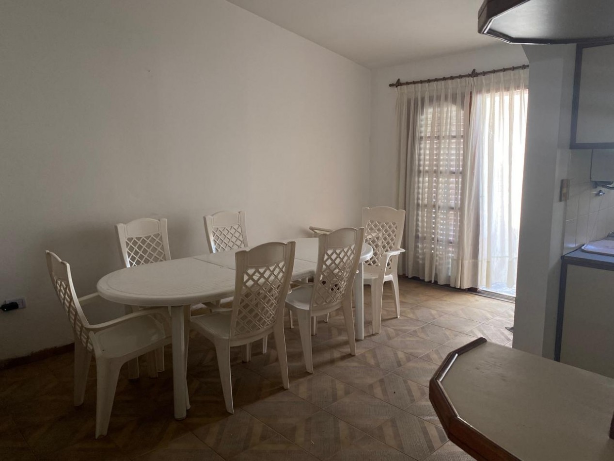 CASA PARA 8 PERSONAS CON PARQUE-QUINCHO-PILETA