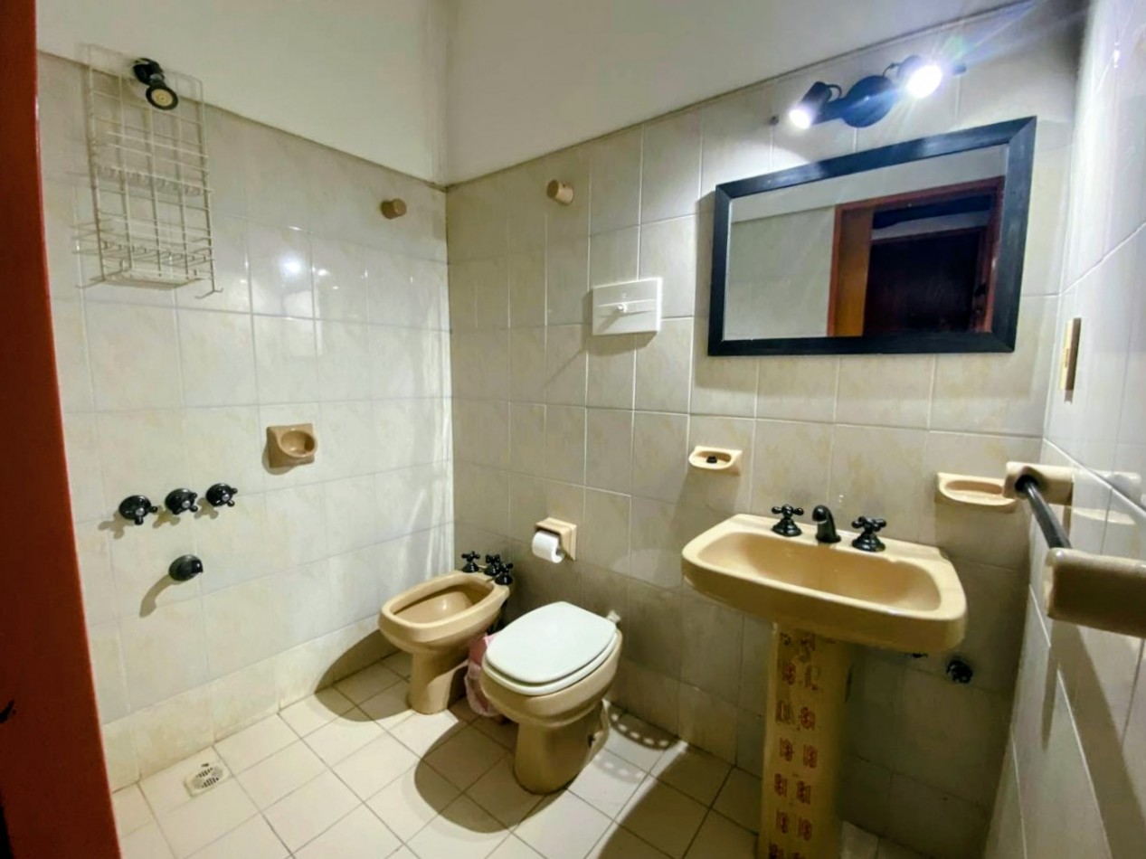 CASA PARA 8 PERSONAS CON PARQUE-QUINCHO-PILETA