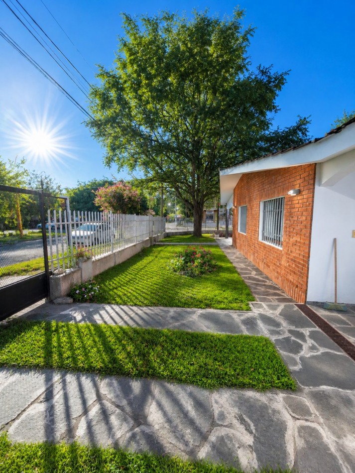CASA PARA 8 PERSONAS CON PARQUE-QUINCHO-PILETA