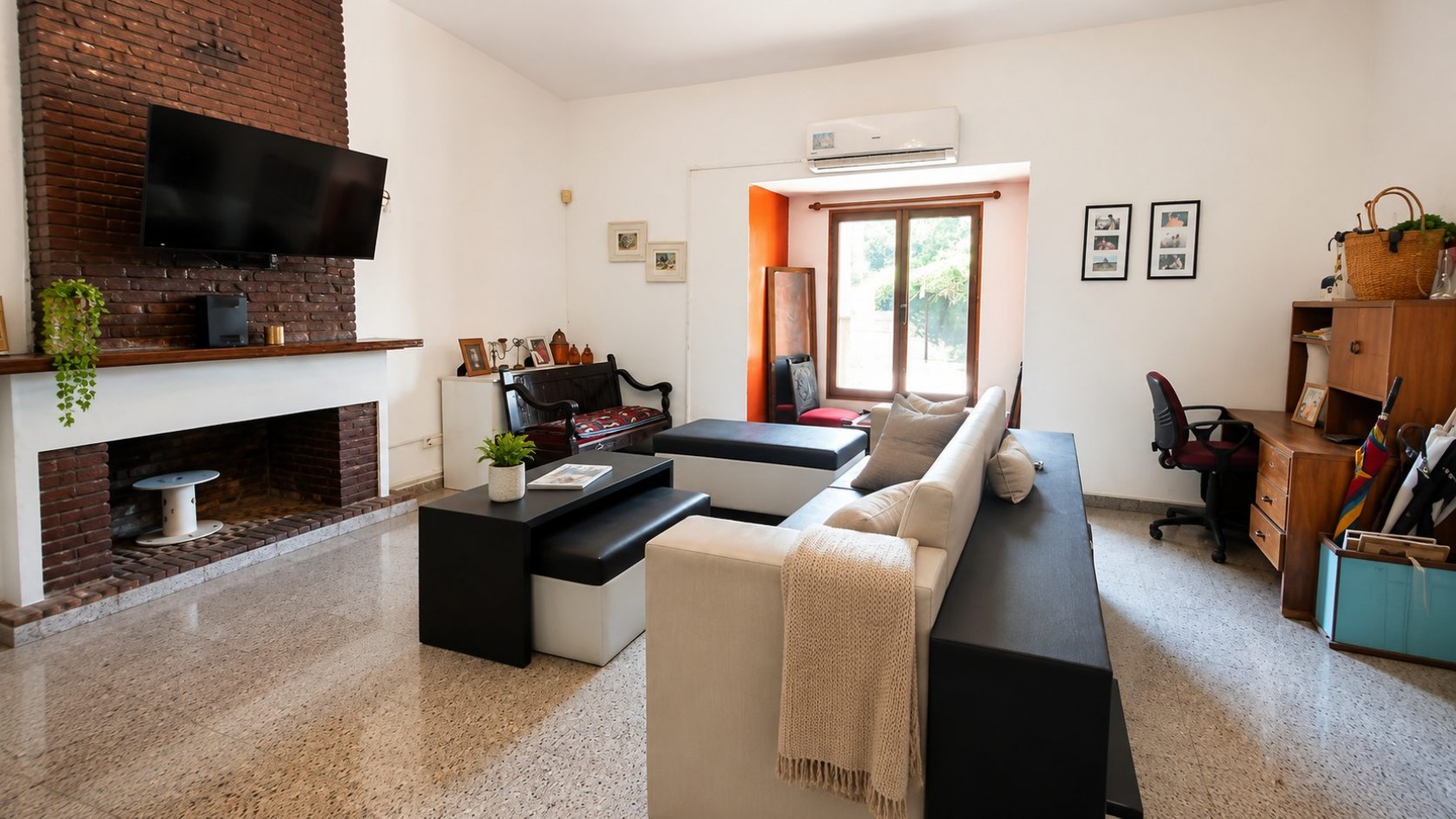 CASA PARA 6 PERSONAS (2 DORMITORIOS) CON PILETA Y PARQUE