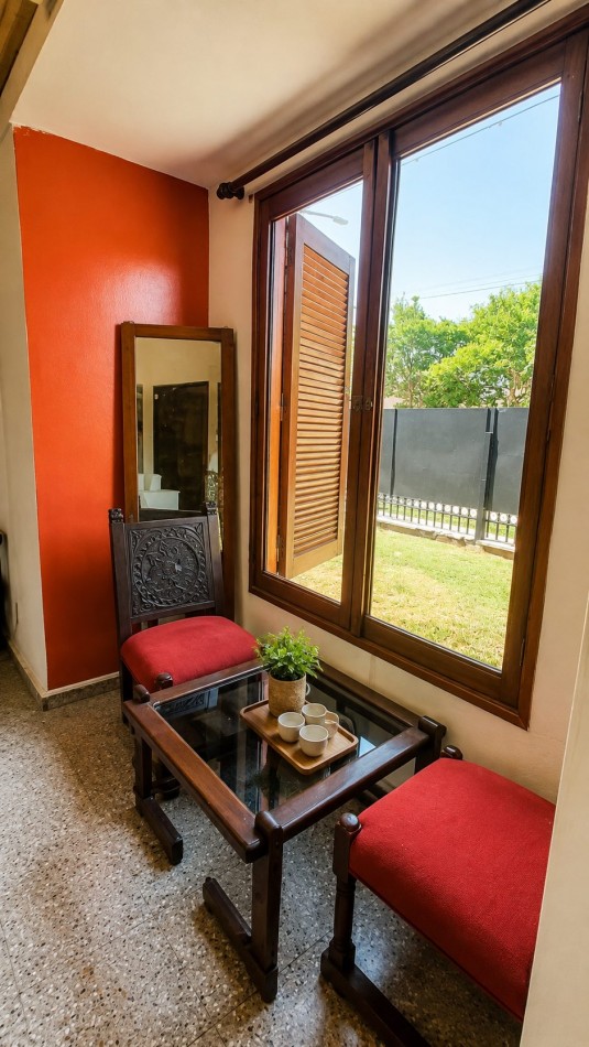 CASA PARA 6 PERSONAS (2 DORMITORIOS) CON PILETA Y PARQUE