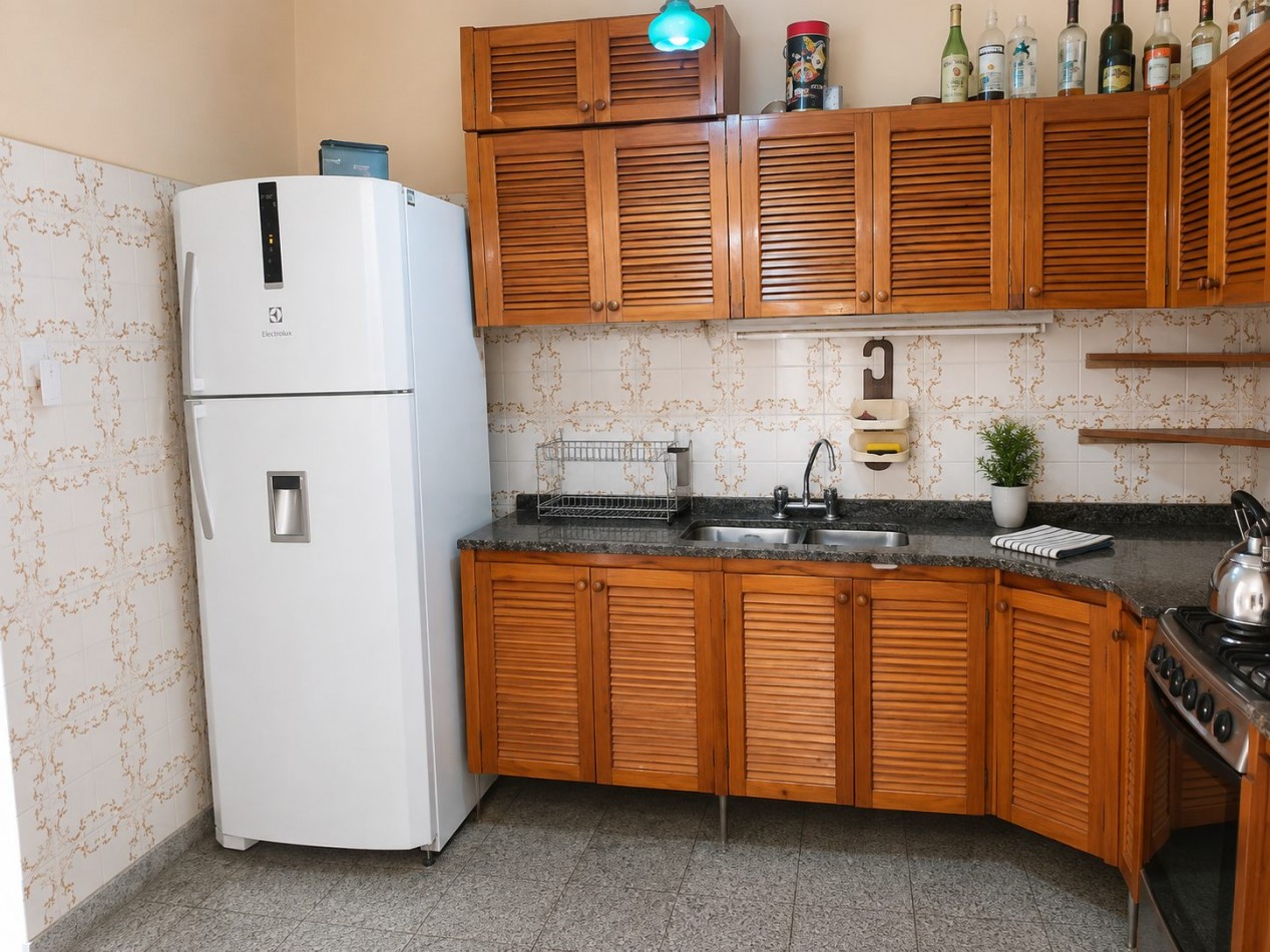 CASA PARA 6 PERSONAS (2 DORMITORIOS) CON PILETA Y PARQUE