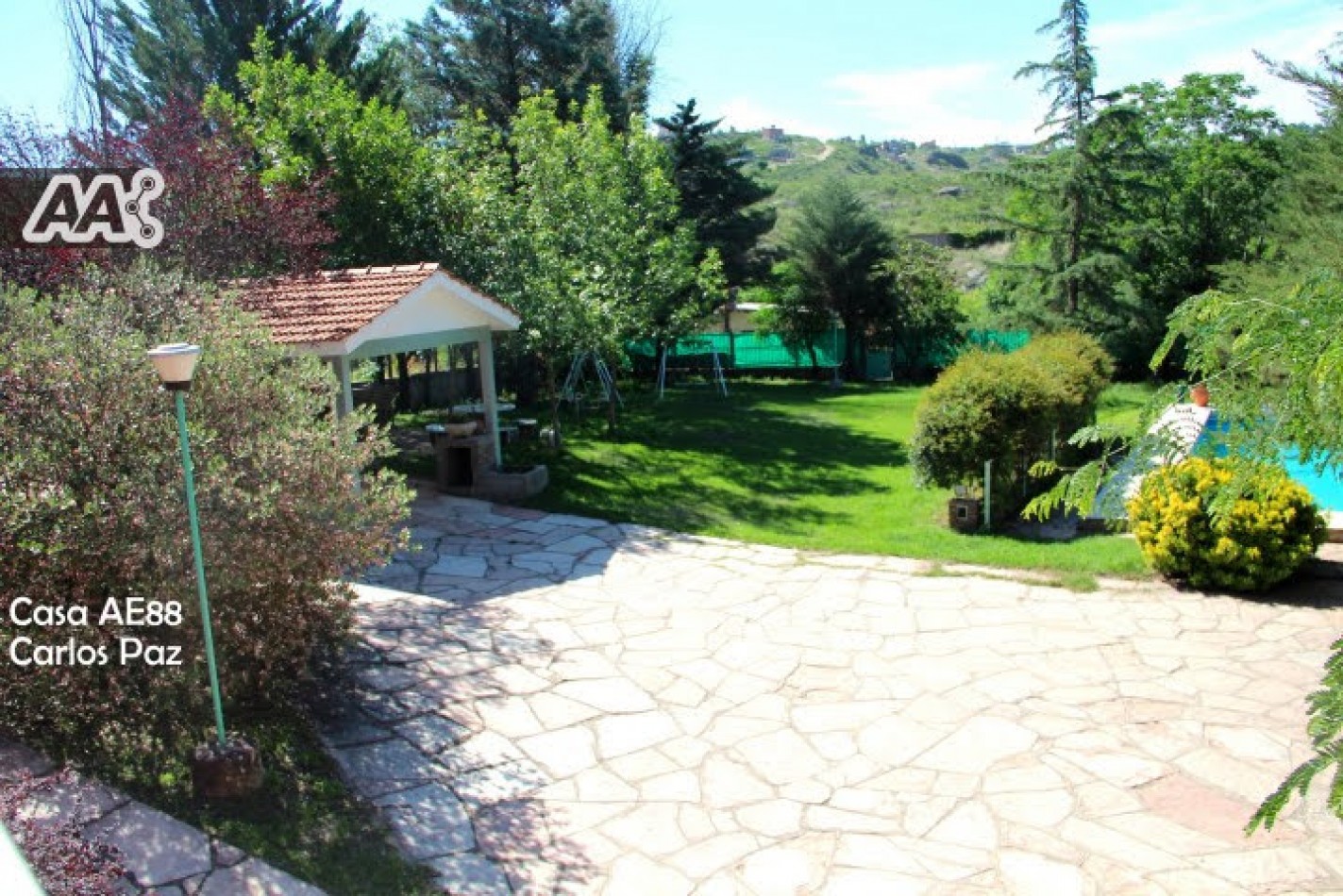 CASA PARA 11 PERSONAS CON PARQUE, PILETA Y QUINCHO