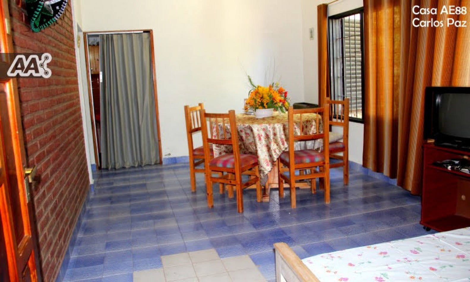 CASA PARA 11 PERSONAS CON PARQUE, PILETA Y QUINCHO