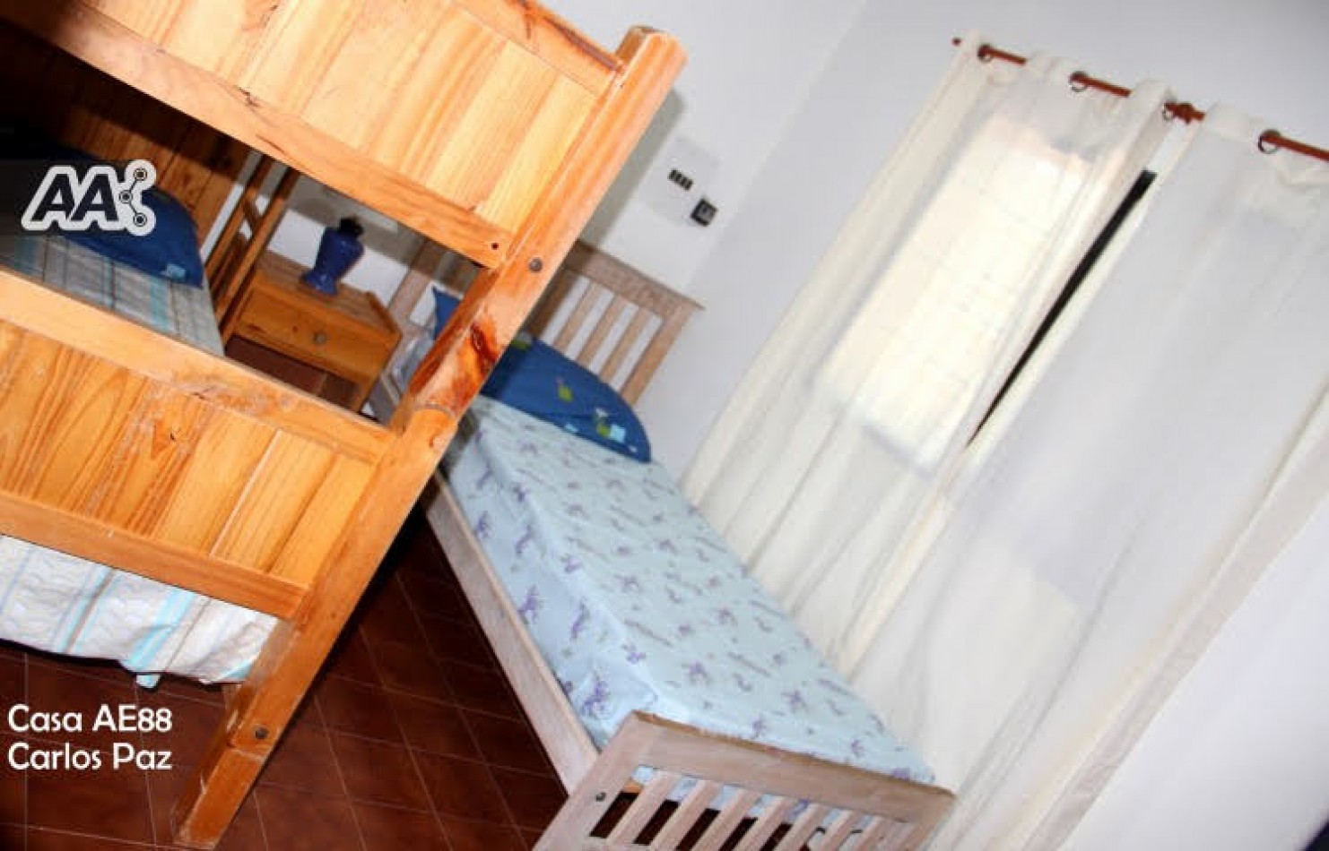 CASA PARA 11 PERSONAS CON PARQUE, PILETA Y QUINCHO