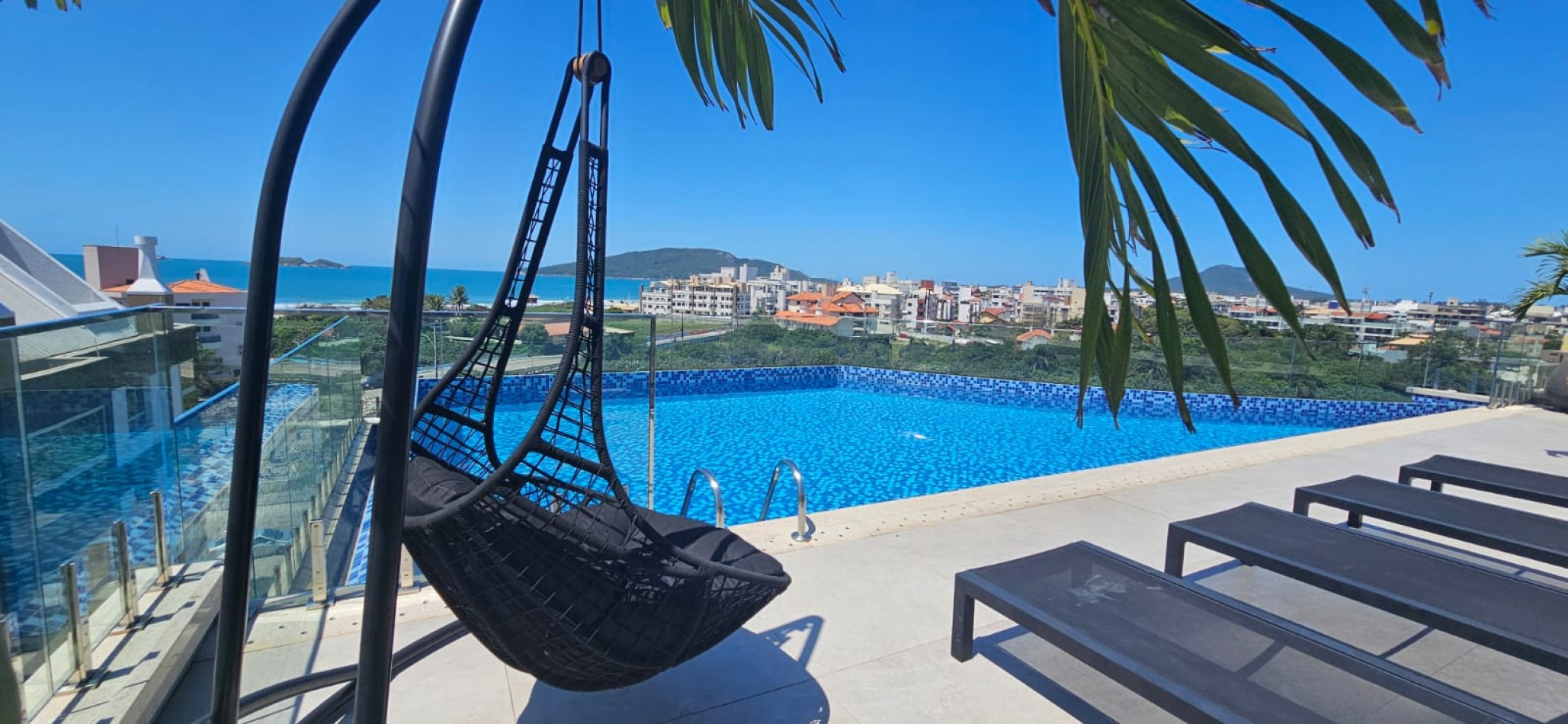 CONDOMINIO FRENTE AL MAR - PISCINA - GIMNASIO - S.U.M.
