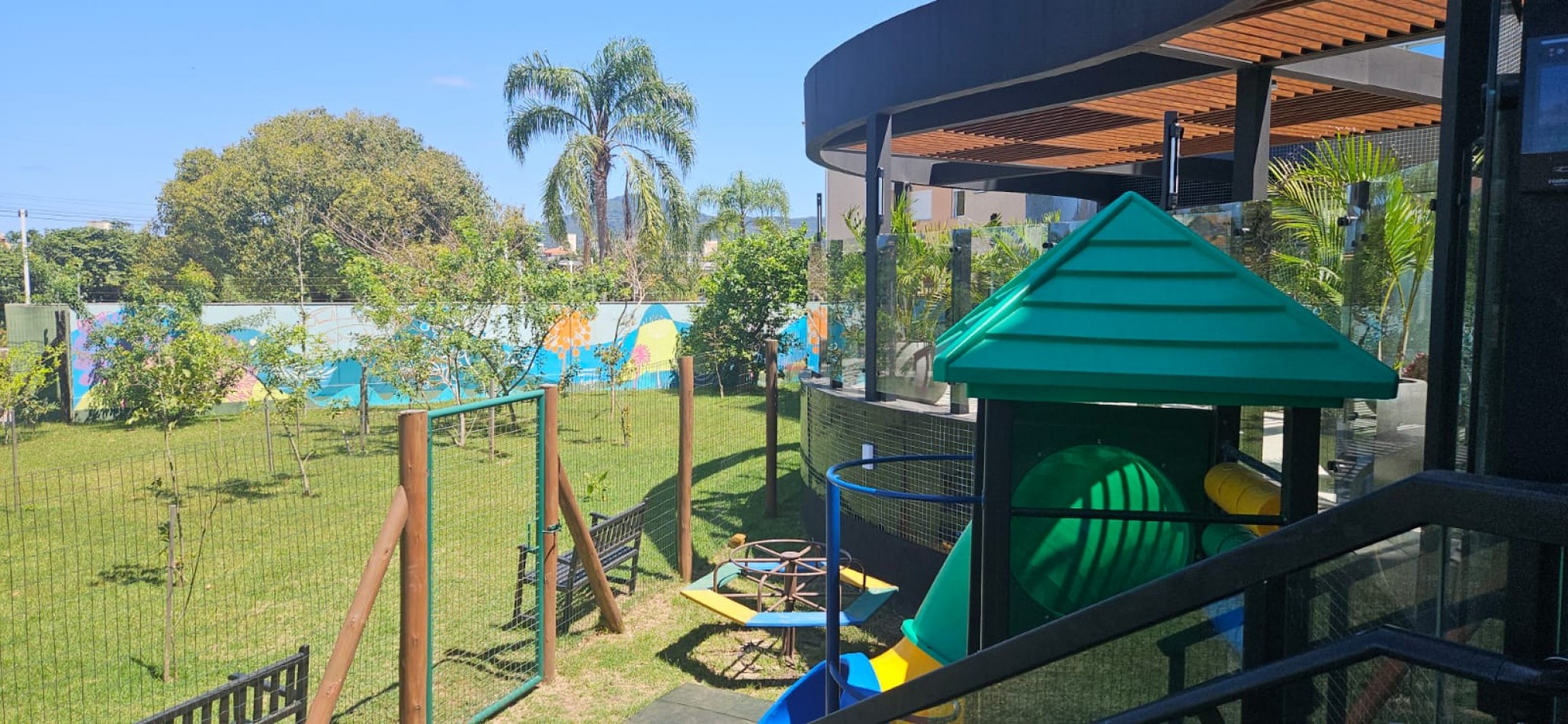 CONDOMINIO FRENTE AL MAR - PISCINA - GIMNASIO - S.U.M.