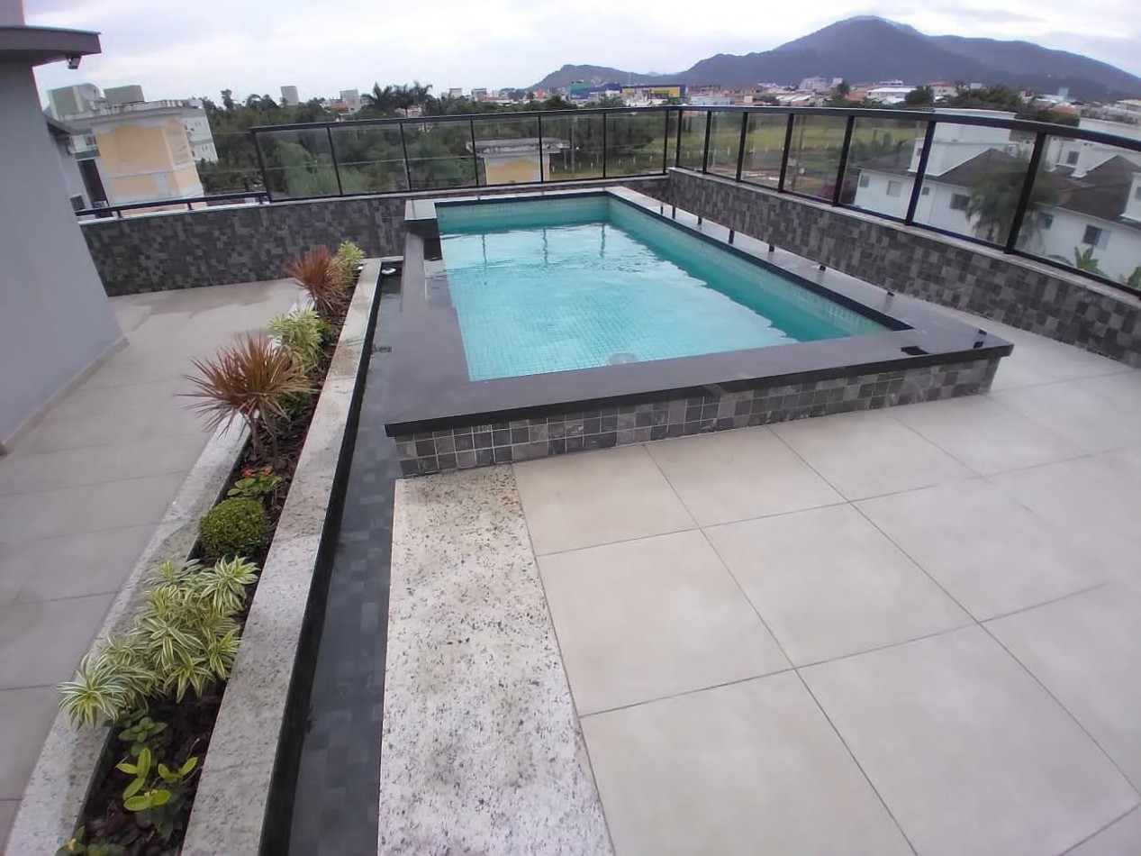 DEPARTAMETOS EN CONDOMINIO CON PISCINA A 850 METROS DEL MAR - INGLESES NORTE