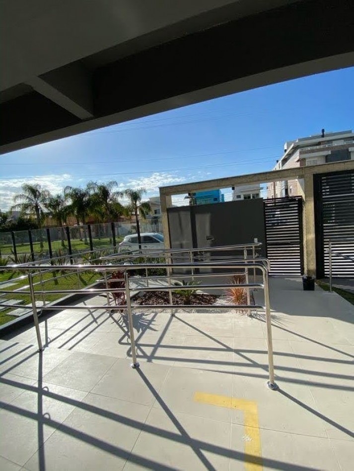DEPARTAMETOS EN CONDOMINIO CON PISCINA A 850 METROS DEL MAR - INGLESES NORTE