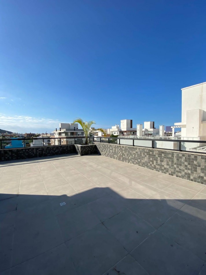 DEPARTAMETOS EN CONDOMINIO CON PISCINA A 850 METROS DEL MAR - INGLESES NORTE