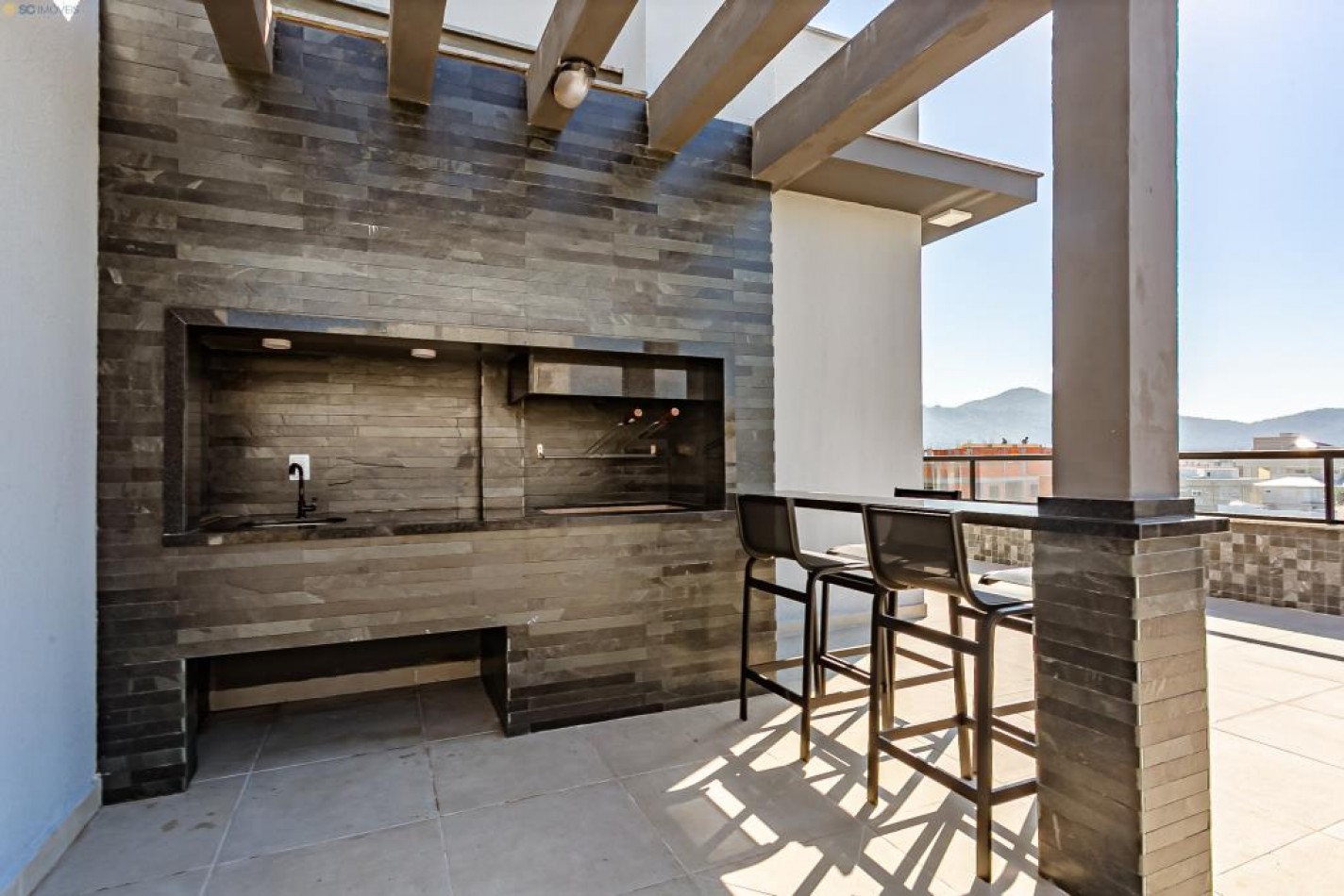 DEPARTAMETOS EN CONDOMINIO CON PISCINA A 850 METROS DEL MAR - INGLESES NORTE