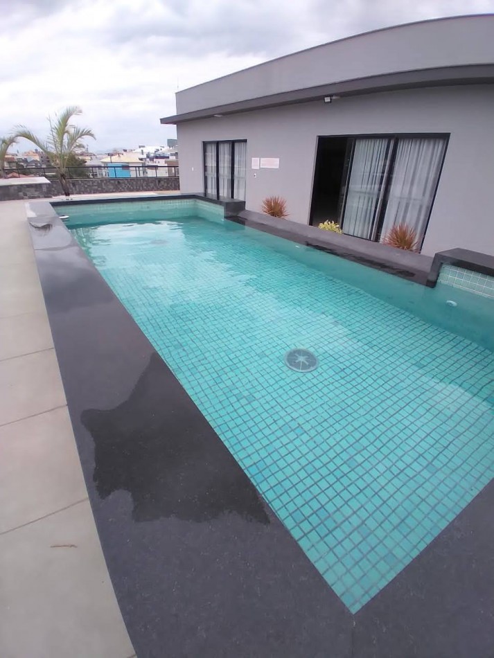DEPARTAMETOS EN CONDOMINIO CON PISCINA A 850 METROS DEL MAR - INGLESES NORTE