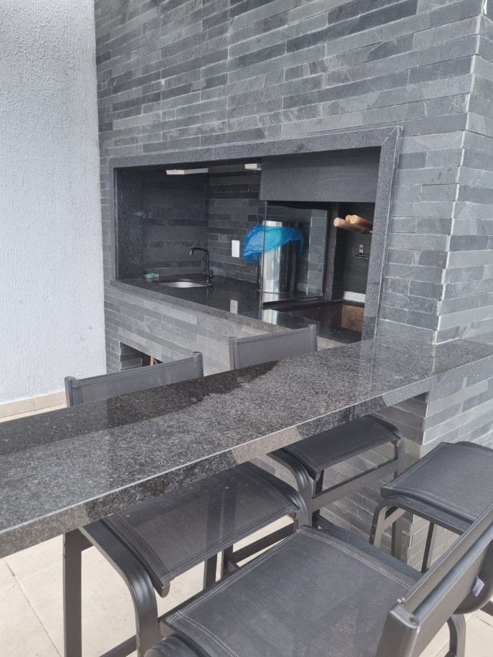 DEPARTAMETOS EN CONDOMINIO CON PISCINA A 850 METROS DEL MAR - INGLESES NORTE