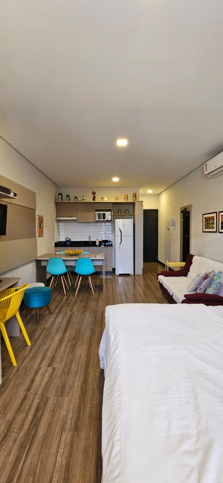 DEPARTAMETOS EN CONDOMINIO CON PISCINA A 850 METROS DEL MAR - INGLESES NORTE