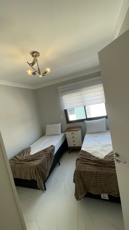 DEPARTAMENTO PARA 6 - A 250 METROS DEL MAR - CON PISCINA - SANTINHO