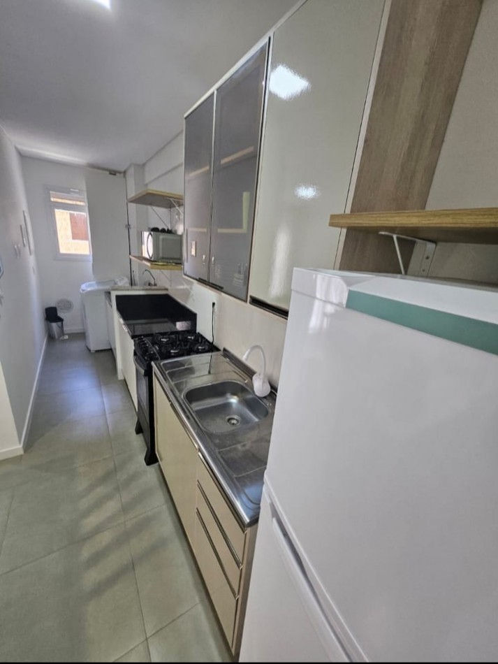 DEPARTAMENTO PARA 4 CON PISCINA - A 550 METROS DEL MAR - INGLESES 