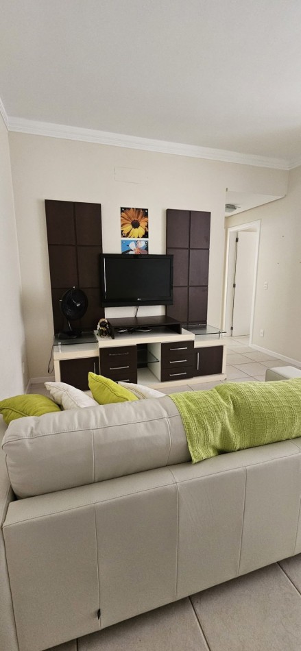 DEPARTAMENTOS PARA 6 CON PISCINA - A 250 METROS DEL MAR - INGLESES CENTRO