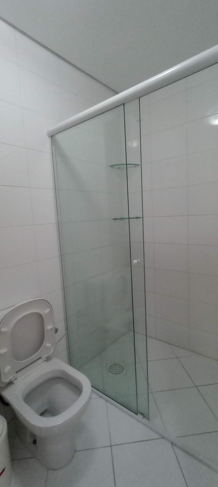 DEPARTAMENTOS PARA 6 A METROS DEL MAR CON BALCON Y COCHERA
