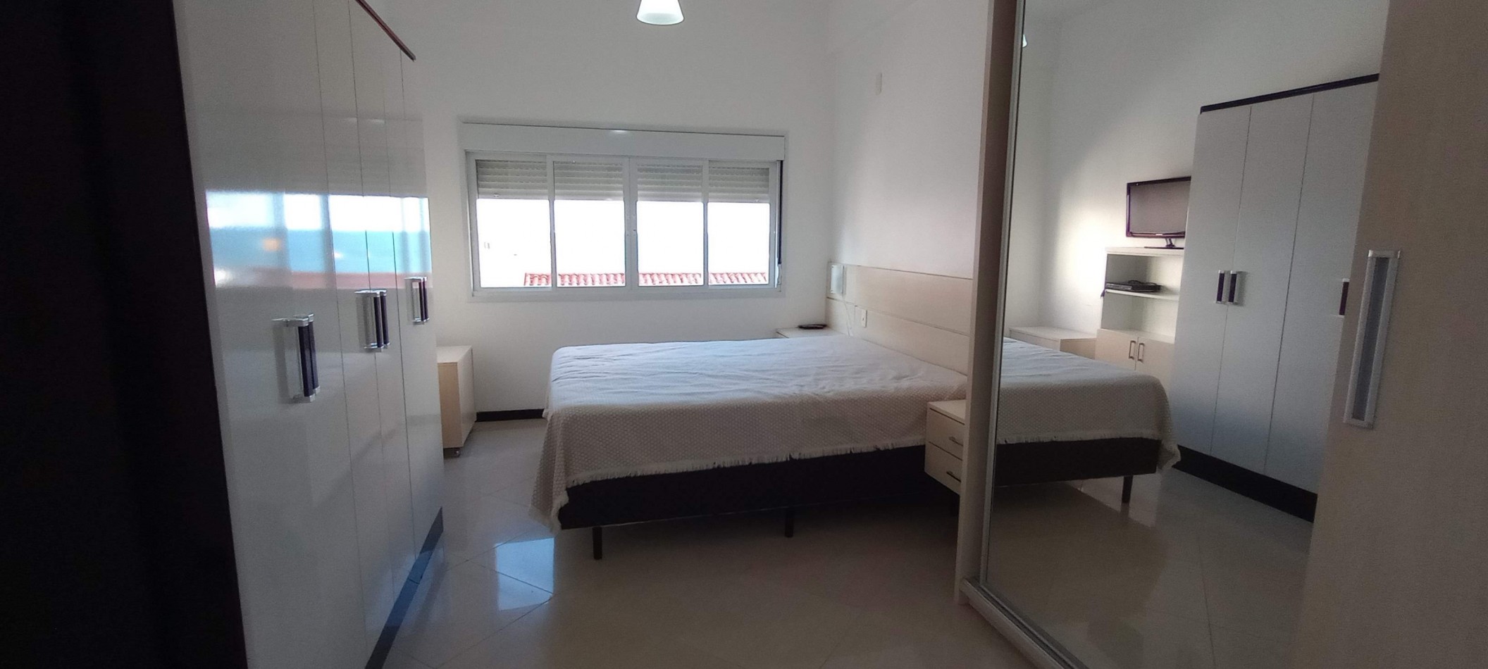 DEPARTAMENTOS PARA 6 A METROS DEL MAR CON BALCON Y COCHERA