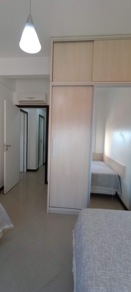 DEPARTAMENTOS PARA 6 A METROS DEL MAR CON BALCON Y COCHERA
