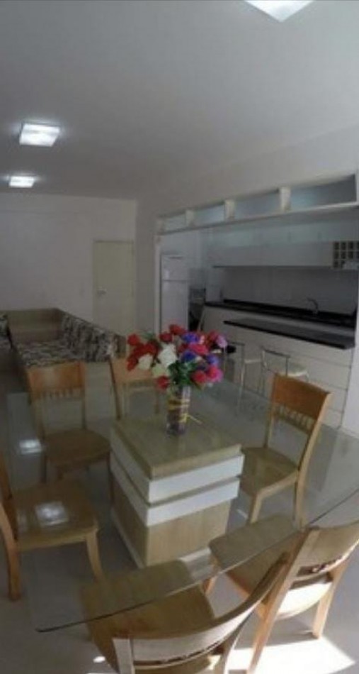 DEPARTAMENTOS PARA 6 A METROS DEL MAR CON BALCON Y COCHERA