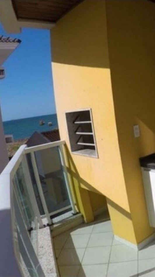 DEPARTAMENTOS PARA 6 A METROS DEL MAR CON BALCON Y COCHERA