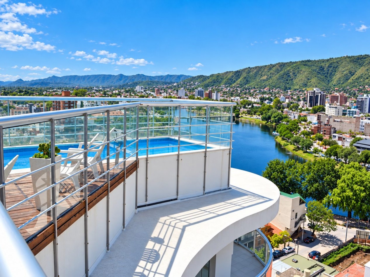 MONOAMBIENTE EN PLENO CENTRO CON PATIO PROPIO. PISCINA Y QUINCHO EN TERRAZA