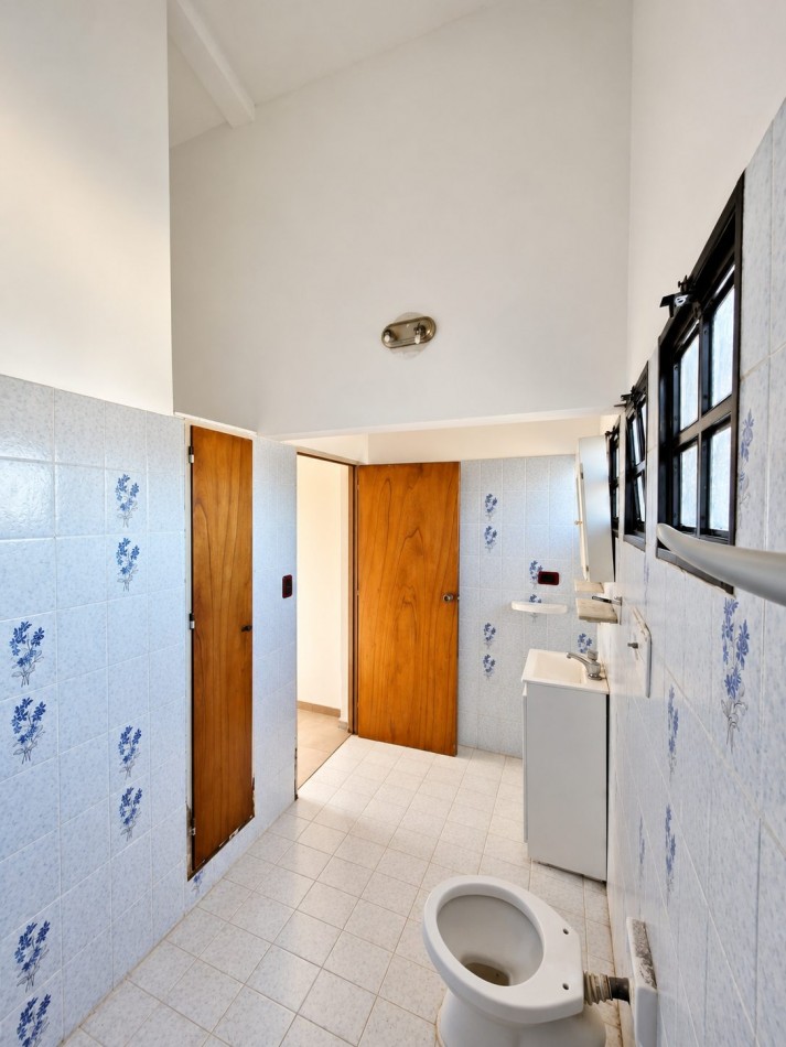 CASA 2 DORMITORIOS - QUINCHO - PILETA EN Bo LA QUINTA