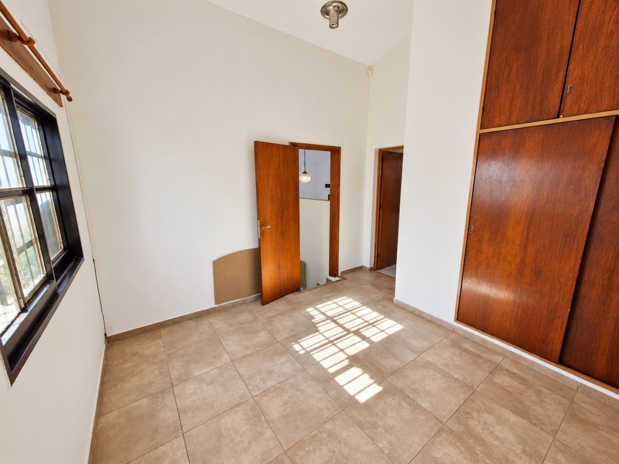 CASA 2 DORMITORIOS - QUINCHO - PILETA EN Bo LA QUINTA