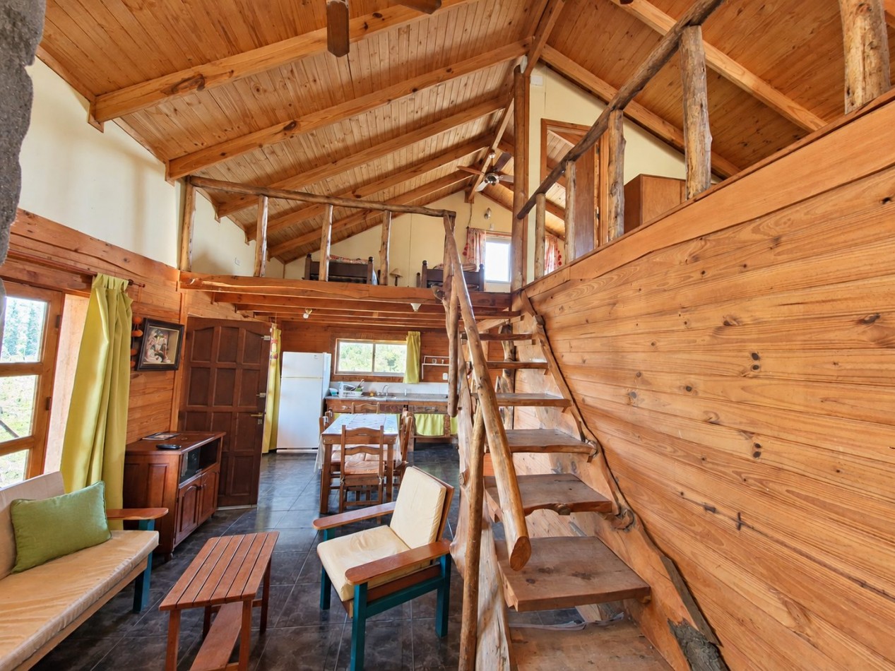 2 CASAS EN VENTA EN MISMO TERRENIO CON PILETA, QUINCHO, COCHERA, GALERIA! 