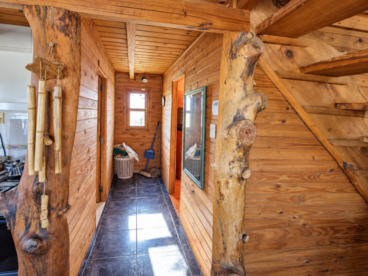 2 CASAS EN VENTA EN MISMO TERRENIO CON PILETA, QUINCHO, COCHERA, GALERIA! 