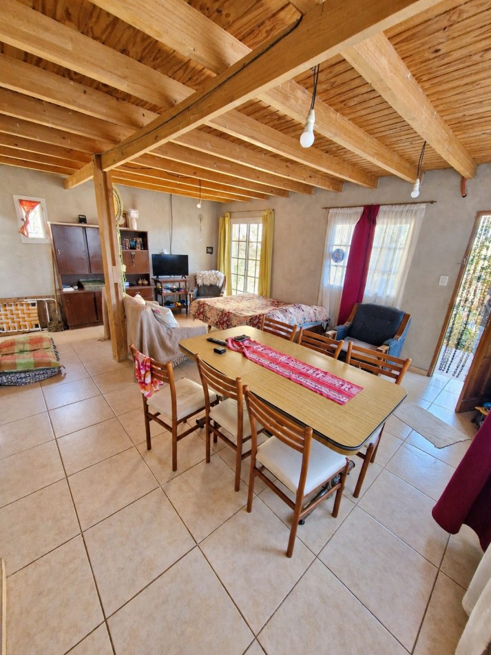 2 CASAS EN VENTA EN MISMO TERRENIO CON PILETA, QUINCHO, COCHERA, GALERIA! 