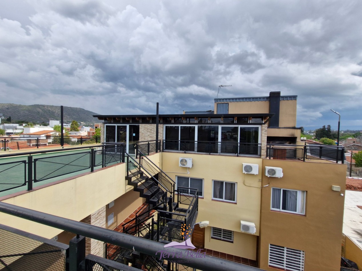 DEPARTAMENTO PARA 4 PERSONAS CON PILETA, QUINCHO, COCHERA, A METROS DEL LAGO