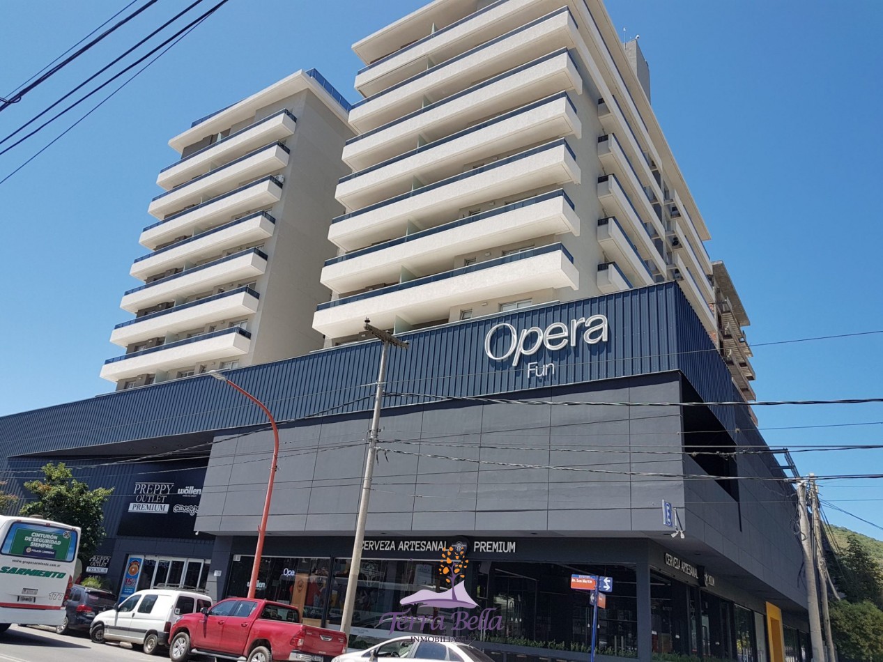 DEPARTAMENTO PARA 4 PERSONAS - CENTRICO-PILETA-TERRAZA-COCHERA-GIM-JUEGOS