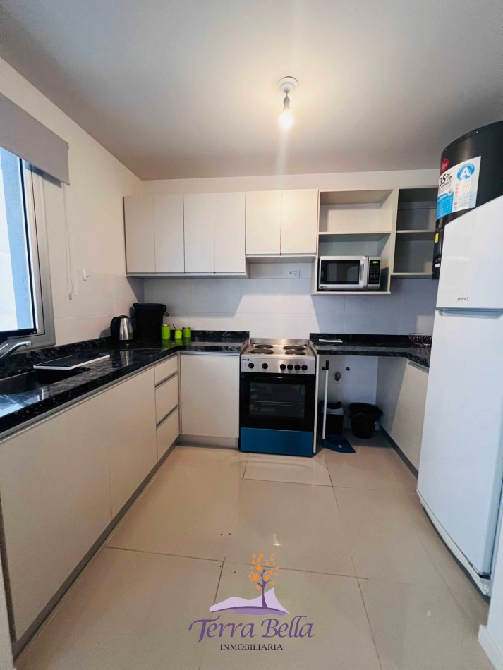 DEPARTAMENTO PARA 4 PERSONAS - CENTRICO-PILETA-TERRAZA-COCHERA-GIM-JUEGOS