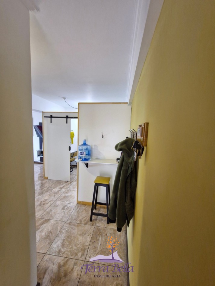 DEPARTAMENTO PARA 4 PERSONAS CON PILETA, QUINCHO, COCHERA, A METROS DEL LAGO