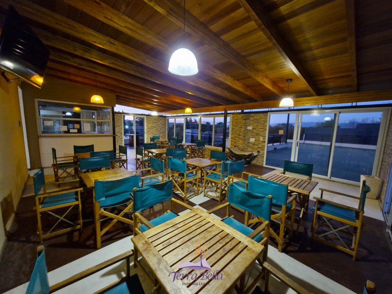 DEPARTAMENTO PARA 4 PERSONAS CON PILETA, QUINCHO, COCHERA, A METROS DEL LAGO