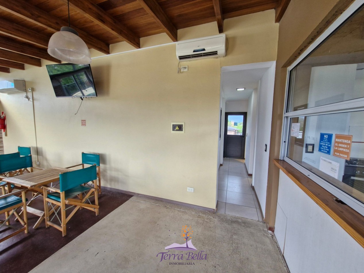 DEPARTAMENTO PARA 4 PERSONAS CON PILETA, QUINCHO, COCHERA, A METROS DEL LAGO