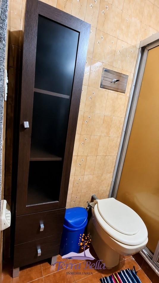 CASA PARA 12 PERSONAS - 5 DORMITORIOS - PILETA CERRADA - QUINCHO - CENTRICA