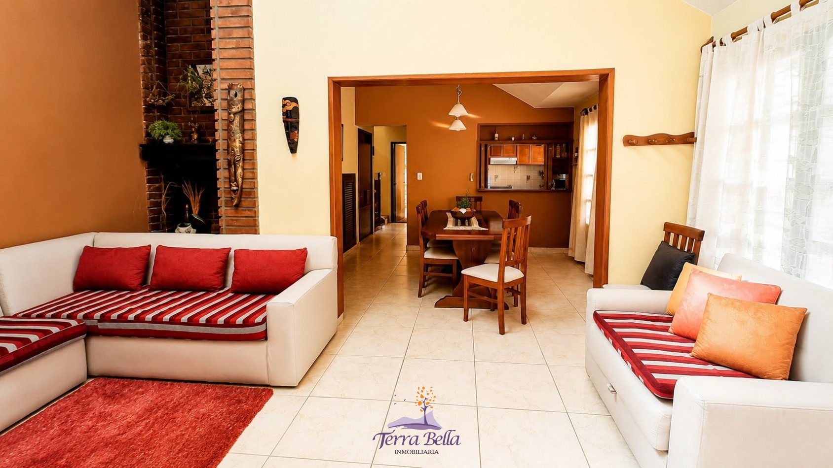 CASA PARA 12 PERSONAS - 5 DORMITORIOS - PILETA CERRADA - QUINCHO - CENTRICA