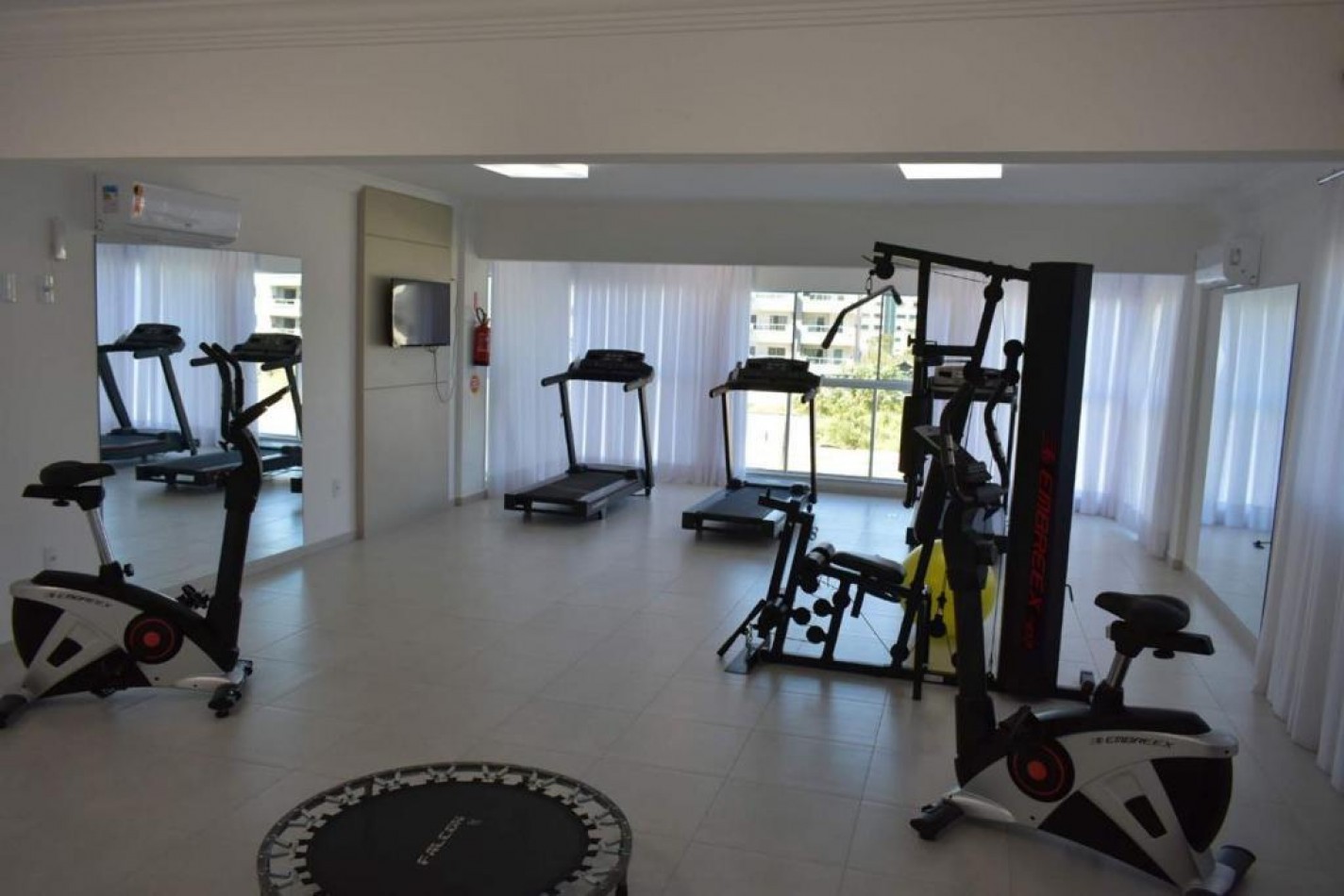 DEPARTAMENTO PARA 6 CON PILETA - QUINCHO - JUEGOS PARA NIÑOS 