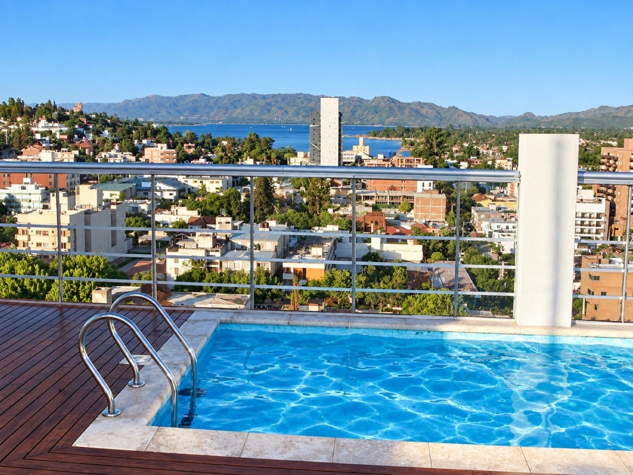 MONOAMBIENTE EN PLENO CENTRO CON PATIO PROPIO. PISCINA Y QUINCHO EN TERRAZA