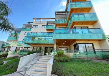 DEPTO 6 PERS - PILETA CLIMATIZADA - CENTRICO - COCHERA - VISTA AL LAGO - QUINCHO 