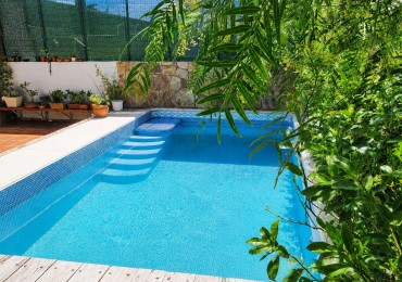 CASA PARA 8 PERSONAS CENTRICA - PILETA - GALERIA - PARRILLA - EQUIPAMIENTO FULL