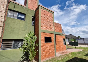 DUPLEX PARA 4 PERSONAS CON COCHERA A METROS DEL RIO