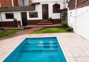 CASA PARA 10 PERSONAS - CON PILETA Y QUINCHO - CENTRICA
