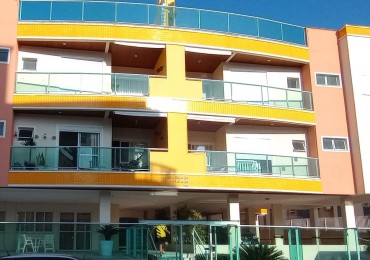 DEPARTAMENTOS PARA 6 A METROS DEL MAR CON BALCON Y COCHERA
